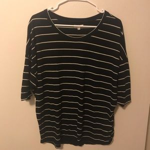 •3/$40• NWOT striped tee